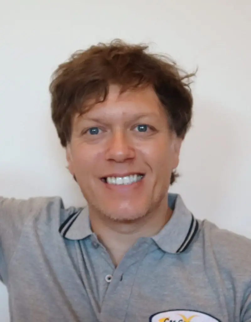 Lee, founder of Car Cosmetics, mobile car body repair specialist in London